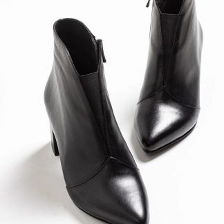 Classic black pointed toe stiletto boots