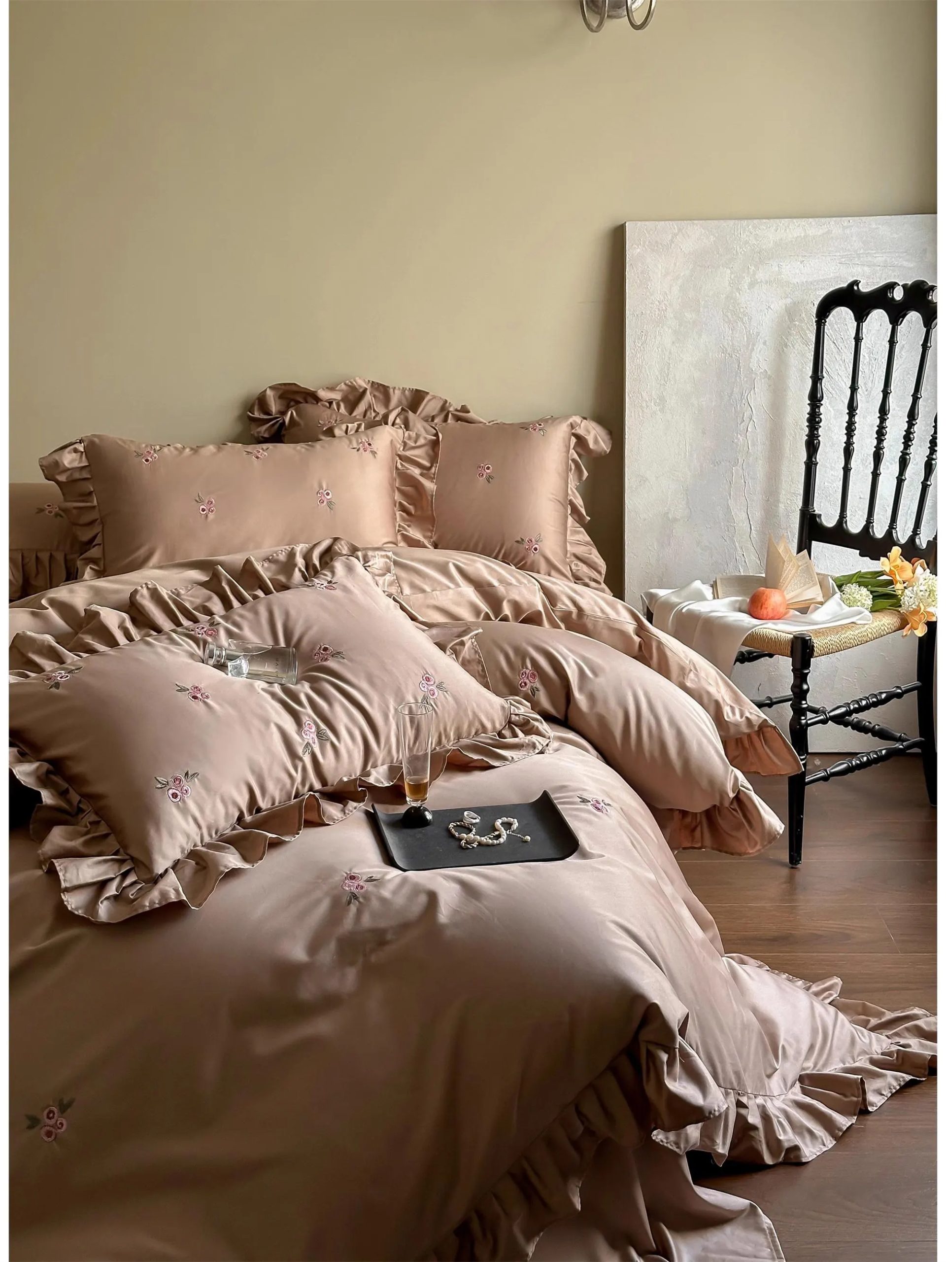 Light luxury girl pink satin bedding four-piece set - Image 5