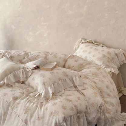 Pastoral light-colored floral ruffled four-piece bedding set - Image 2