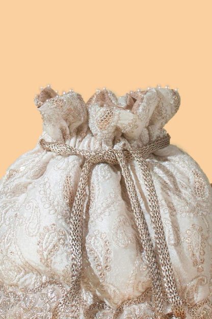 French lace pearl tassel drawstring bag - Image 4