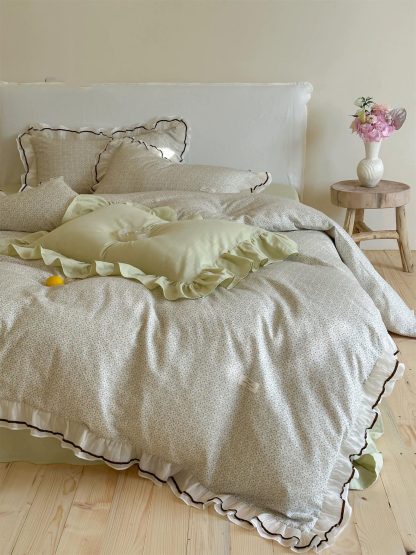 Pastoral floral ruffled four-piece bedding set - Image 4
