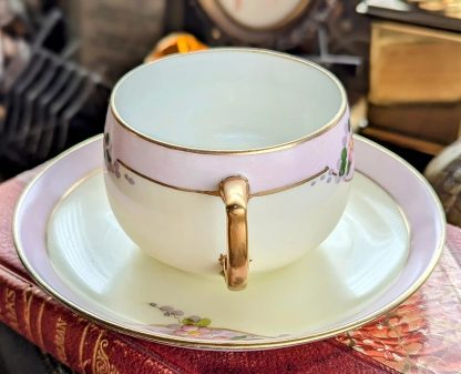 Lilac flower cluster gilt cup and saucer set - Image 3