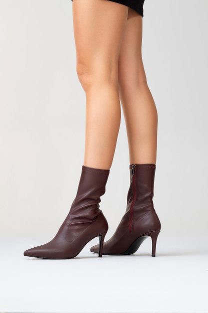 Retro dark brown pointed toe stiletto boots - Image 9