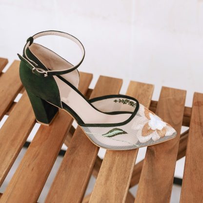 Retro forest floral embroidered pointed toe thick-heeled sandals - Image 5