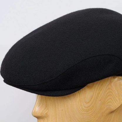 Classic black woolen beret - Image 8