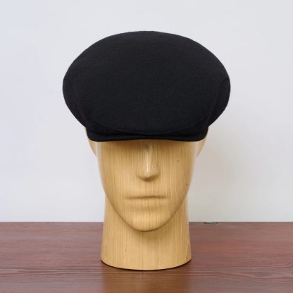 Classic black woolen beret - Image 2