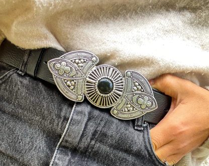 Retro Art Carved Large Buckle Black Belt - Image 4