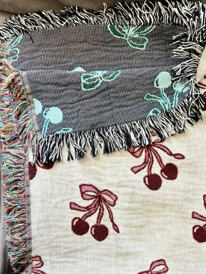 Retro Sweet Cherry Bow Jacquard Blanket - Image 2