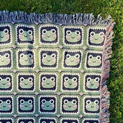 Retro cute frog jacquard blanket - Image 5