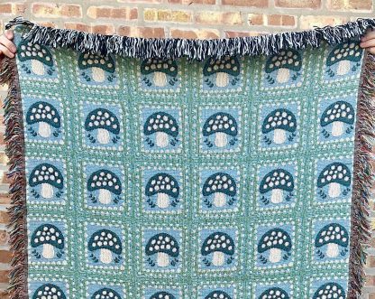 Retro fairytale style mushroom jacquard blanket - Image 5