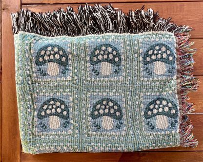 Natural forest mushroom jacquard tassel blanket - Image 5