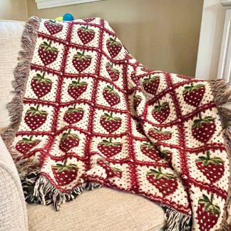 Retro sweet strawberry jacquard blanket