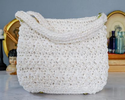 Vintage white hand-woven shoulder bag - Image 8