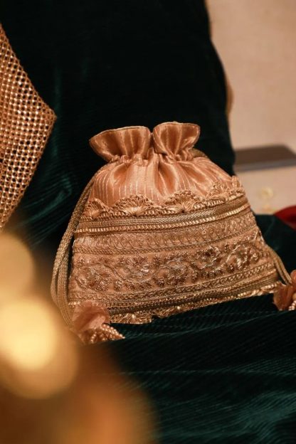 Retro palace style lace satin drawstring bag