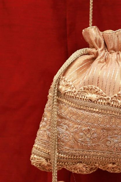 Retro palace style lace satin drawstring bag - Image 6