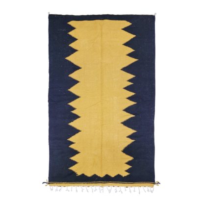 Black and yellow contrasting zigzag tassel rug - Image 11