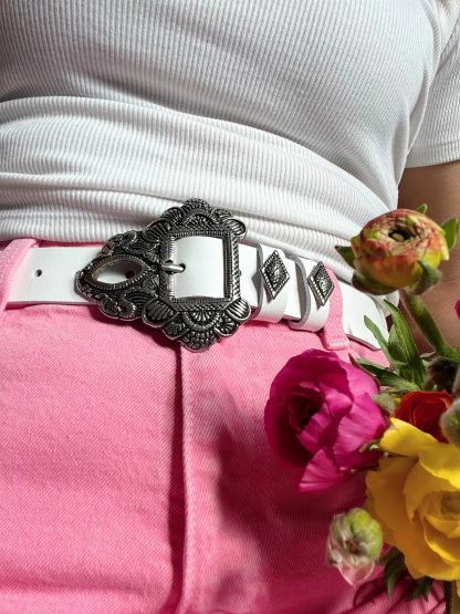 Sweet and cool retro silver buckle white belt