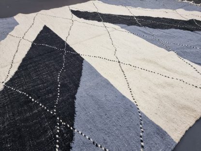 Handmade blue-gray geometric tassel carpet - Image 5