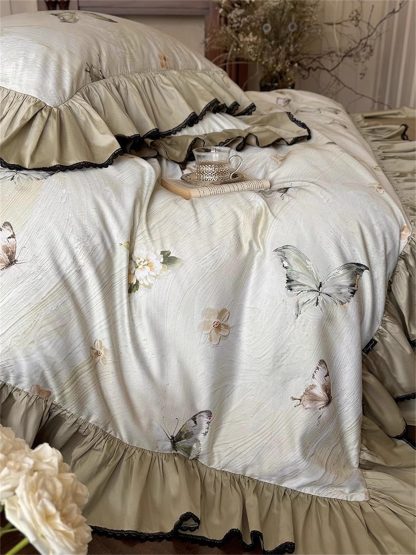 Vintage butterfly floral satin four-piece bedding set - Image 8
