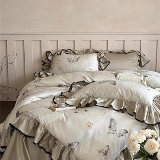 Vintage butterfly floral satin four-piece bedding set