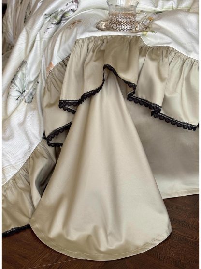 Vintage butterfly floral satin four-piece bedding set - Image 2