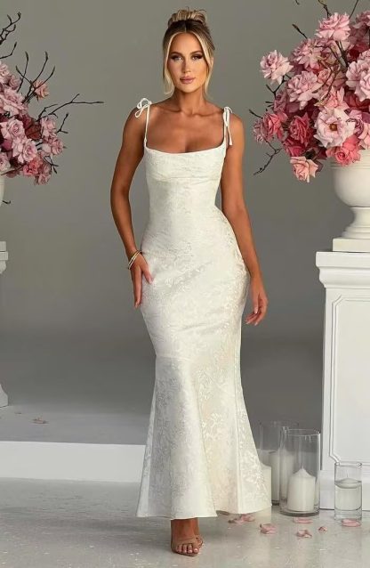 Ivory jacquard lace-up mermaid maxi dress - Image 4