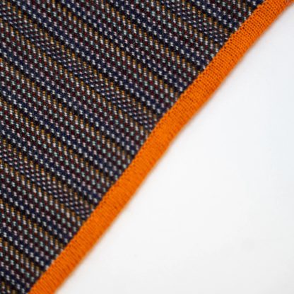 Dark brown contrasting hem blended throw blanket - Image 4