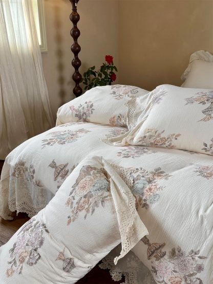 Lace floral cotton and linen four-piece bedding set - Image 10