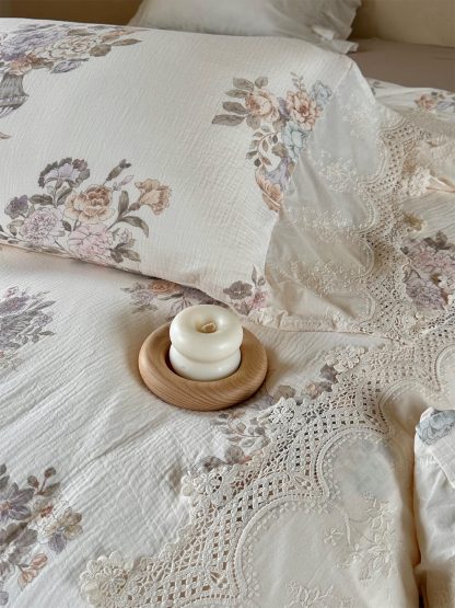 Lace floral cotton and linen four-piece bedding set - Image 8