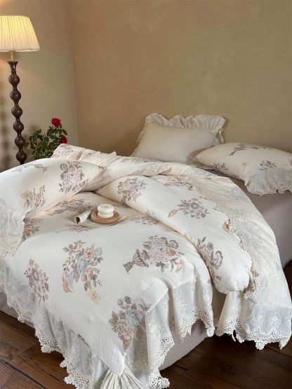 Lace floral cotton and linen four-piece bedding set - Image 3