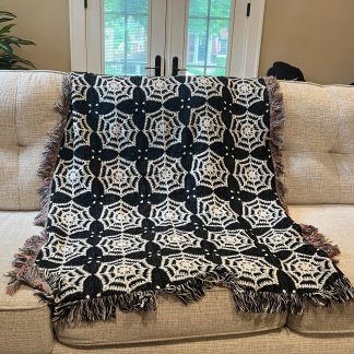 Vintage Dark Spiderweb Jacquard Blanket