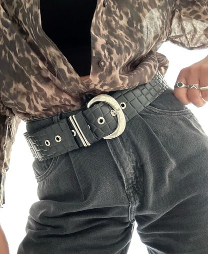 Vintage crocodile pattern wide belt - Image 6