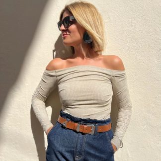 Simple and versatile double-buckle brown belt