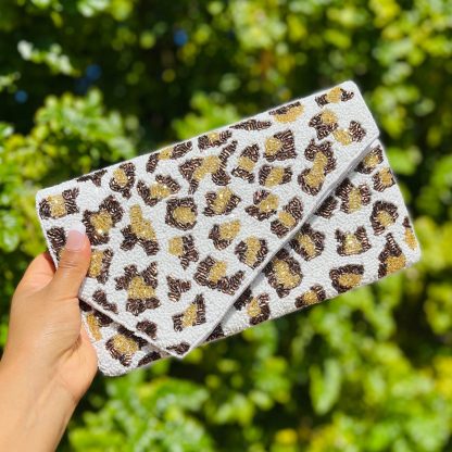 Wild leopard print hand-beaded clutch - Image 3