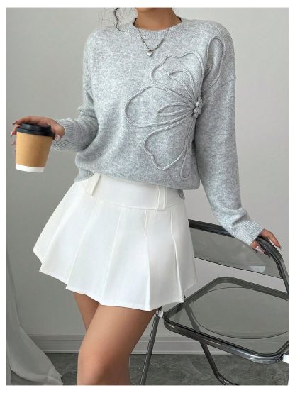 Floral embroidered loose crew neck sweater - Image 6