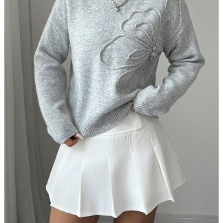 Floral embroidered loose crew neck sweater