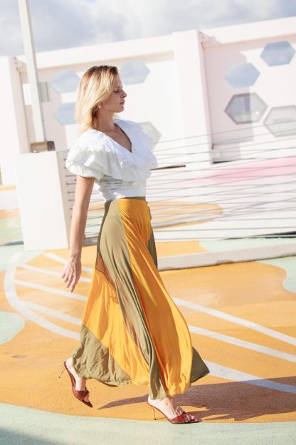 Yellow and brown contrasting high-waisted high-slit draped maxi skirt - Image 9
