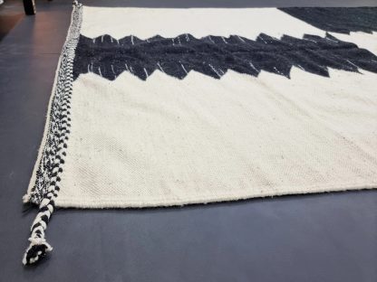 Handmade geometric sawtooth rug - Image 6
