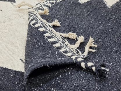 Handmade geometric sawtooth rug - Image 3