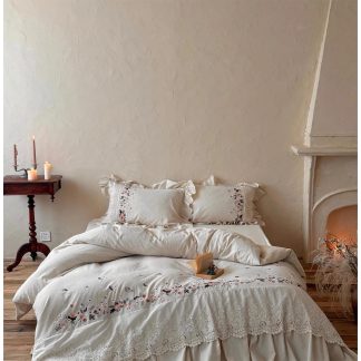Pastoral embroidered lace four-piece bedding set