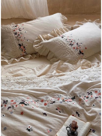 Pastoral embroidered lace four-piece bedding set - Image 5