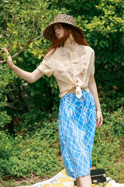 Blue and white geometric pattern button-front high-waist A-line midi skirt