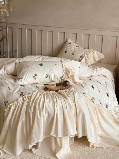 Pastoral Plant Embroidery Ruffle Four-Piece Set