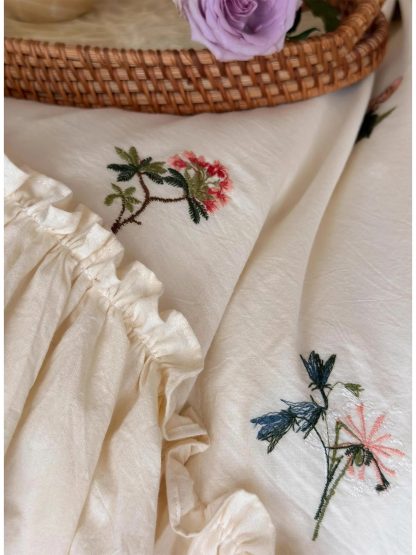 Pastoral Plant Embroidery Ruffle Four-Piece Set - Image 2