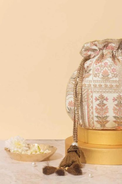 Retro palace jacquard drawstring bag - Image 3