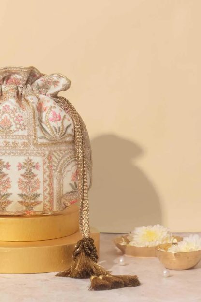 Retro palace jacquard drawstring bag - Image 2
