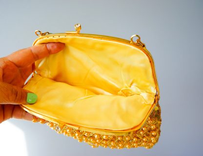 Luxurious gold hand-beaded lock bag - Image 7