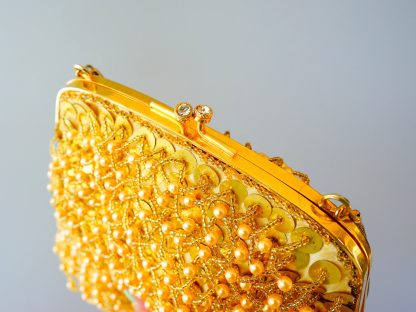 Luxurious gold hand-beaded lock bag - Image 5