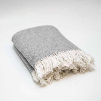 Light grey contrast white tassel blend throw blanket - Image 10