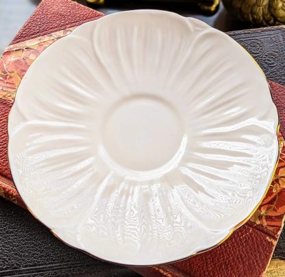 Embossed gilt bone china cup and saucer set - Image 7